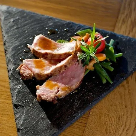 Restaurant La Tour 2*