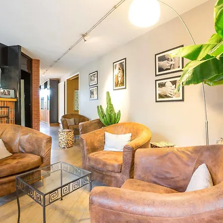 Restaurant La Tour Hotel 2*